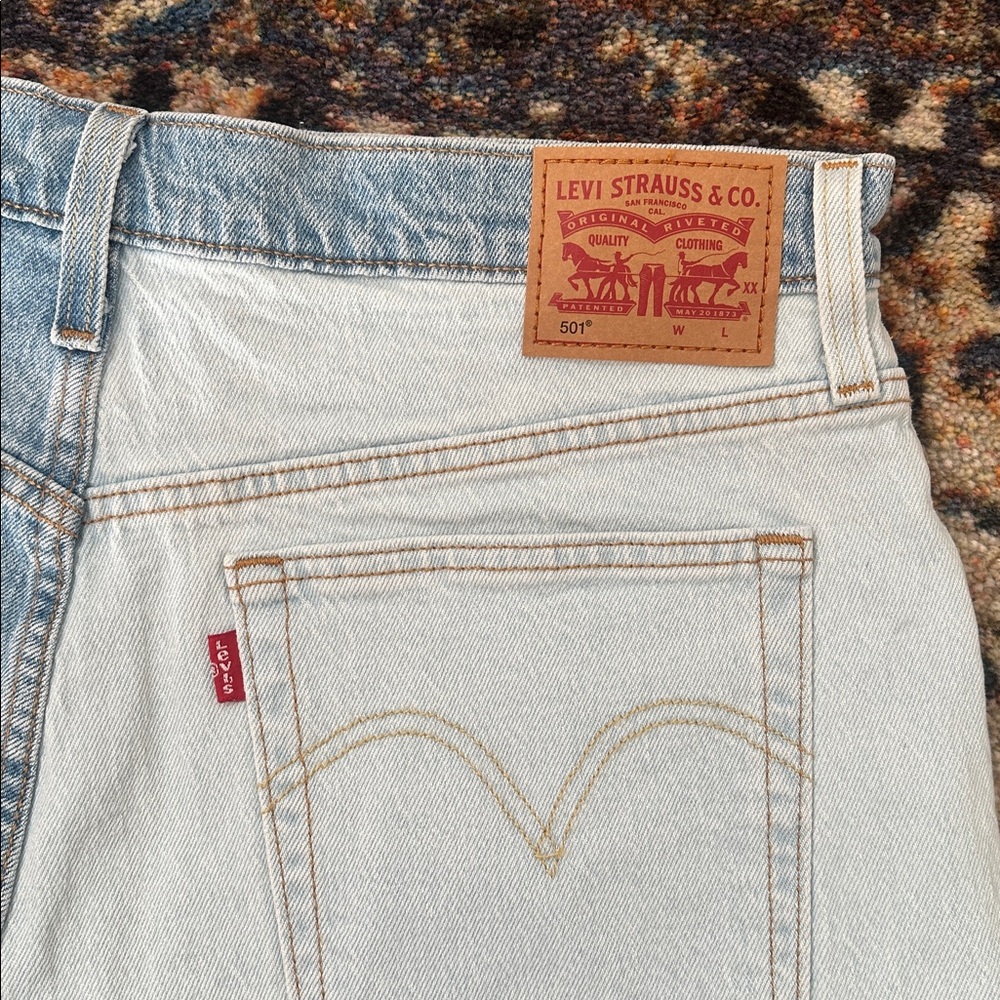 Levi’s Two Tone 501 Jean Short size 32 - Picture 3 of 7